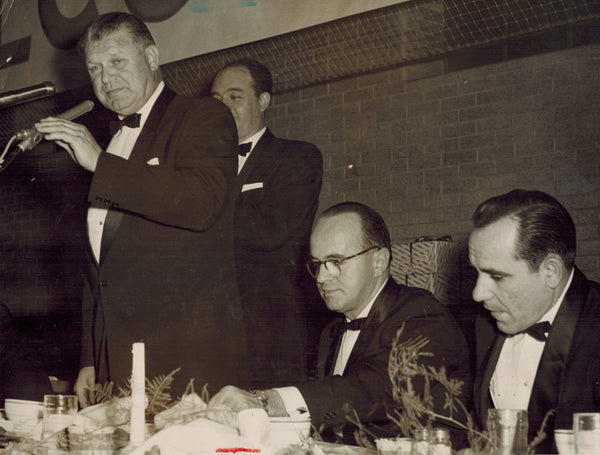 Yogi Berra at 9th annual Baseball Dinner, 1957 Press Photo